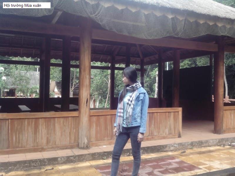 Hội trường Mùa xuân