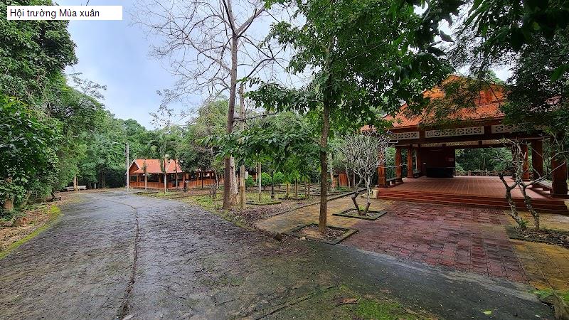 Hội trường Mùa xuân